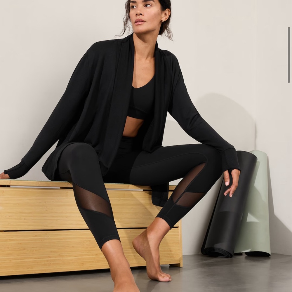 Athleta PRANAYAMA RESTORE WRAP